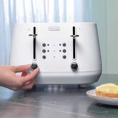 De'Longhi Eclettica White 4 Slice Toaster | CTY4003.W