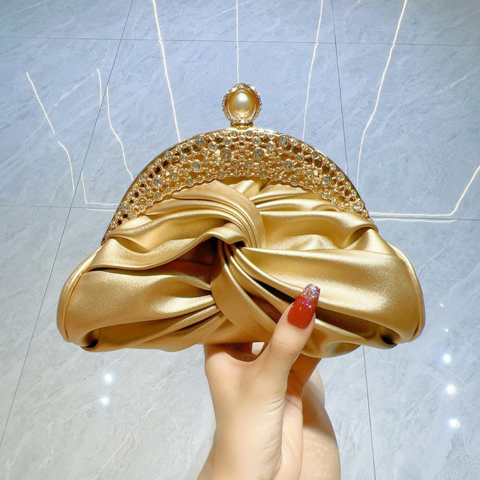 Diamond-Embedded Socialite Clutch