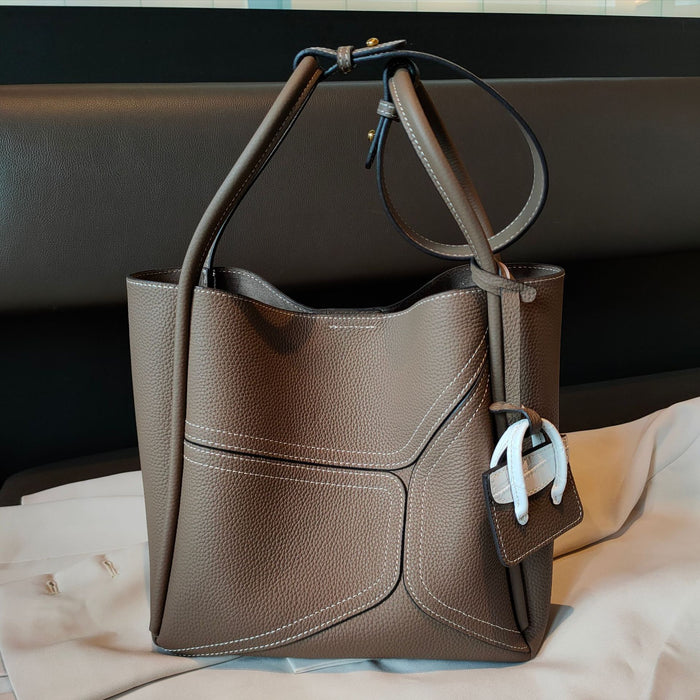 Exceptional Collection Genuine Leather Shoulder Handbag