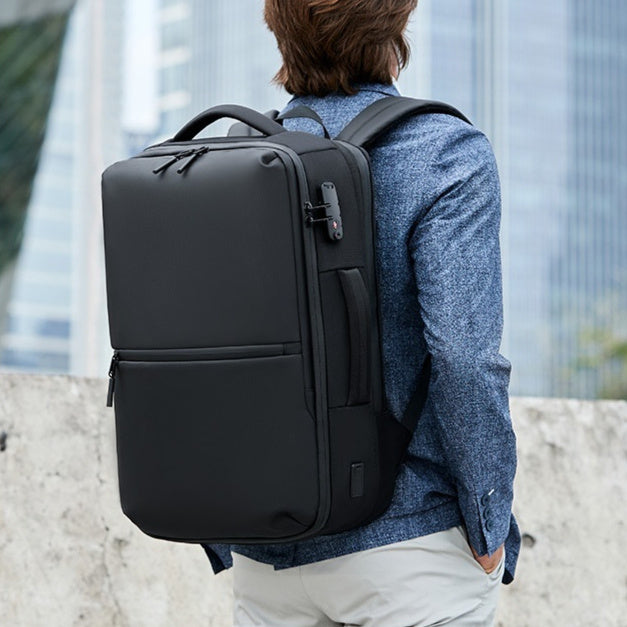 EXCEPTIONAL Vacuum Compression Backpack