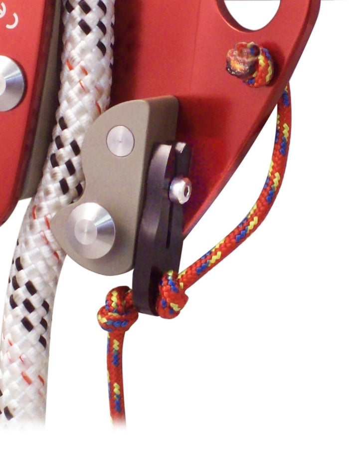ISC RED BACK-UP DEVICE WITH POPPER TOW CORD