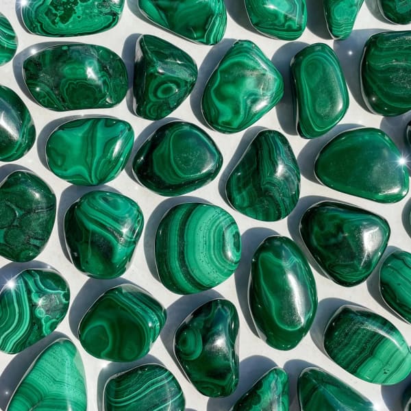 Malachite Tumbled Stone 🔮 - Crystals