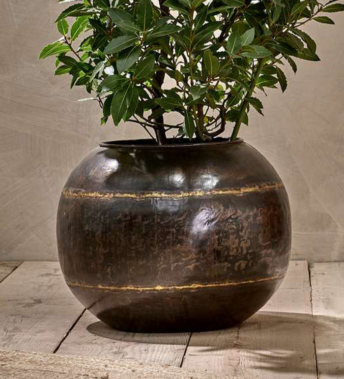 Nkuku Iron Globe Planter 25cm
