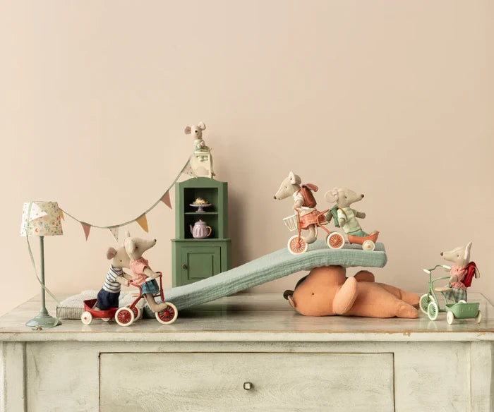 Tricycle Mouse, Big Sister - RED SET